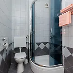 Helles Nur 430 Meter Zum Mit Meerblick, Garage, Waschmaschine Apartamento Crikvenica