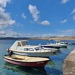 Helles Nur 430 Meter Zum Mit Meerblick, Garage, Waschmaschine Crikvenica