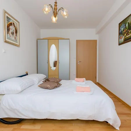 Helles Nur 430 Meter Zum Mit Meerblick, Garage, Waschmaschine Apartament Crikvenica